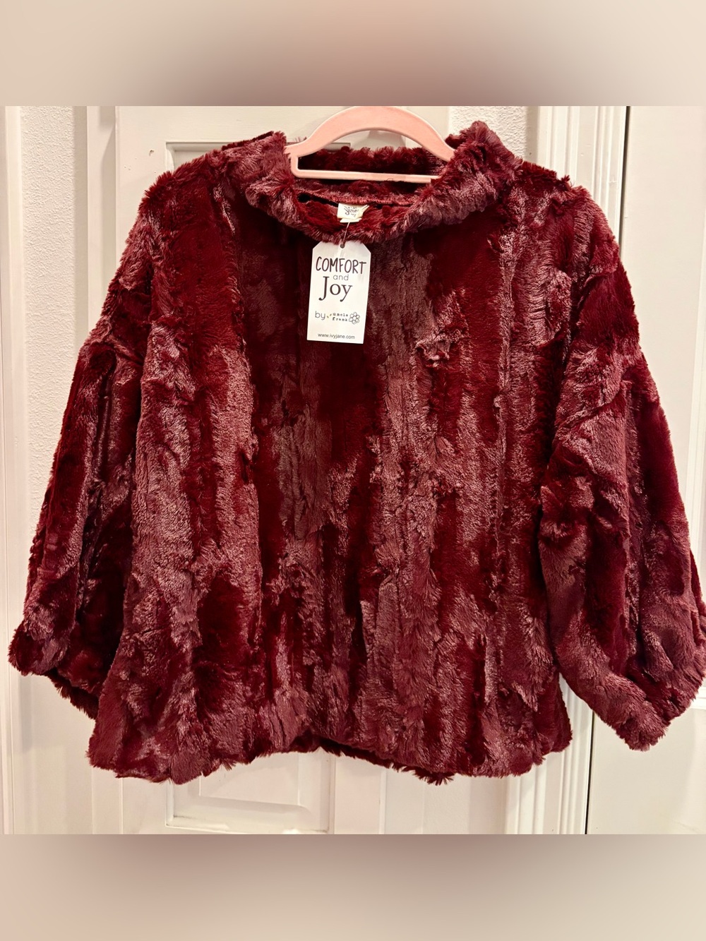 NWT IVY JANE Women's Plush Faux Fur Top/Pullover/Jacket Versatile Wear Burgundy
